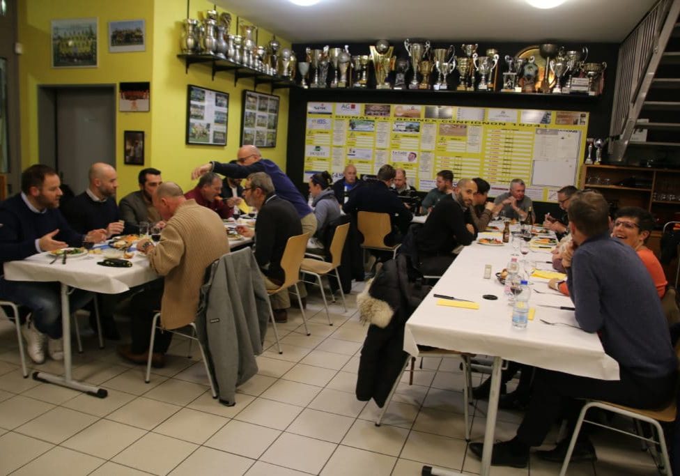 repas entraineurs (35)